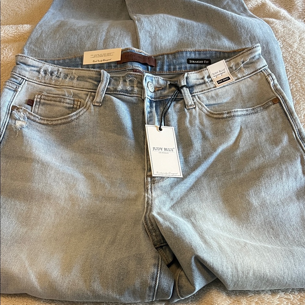 NWT Judy Blue Women's Classic Light Blue, Distressed Jeans